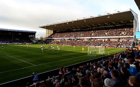 梅罗24年度数据：C罗51场43球，梅西36场29球18助攻.